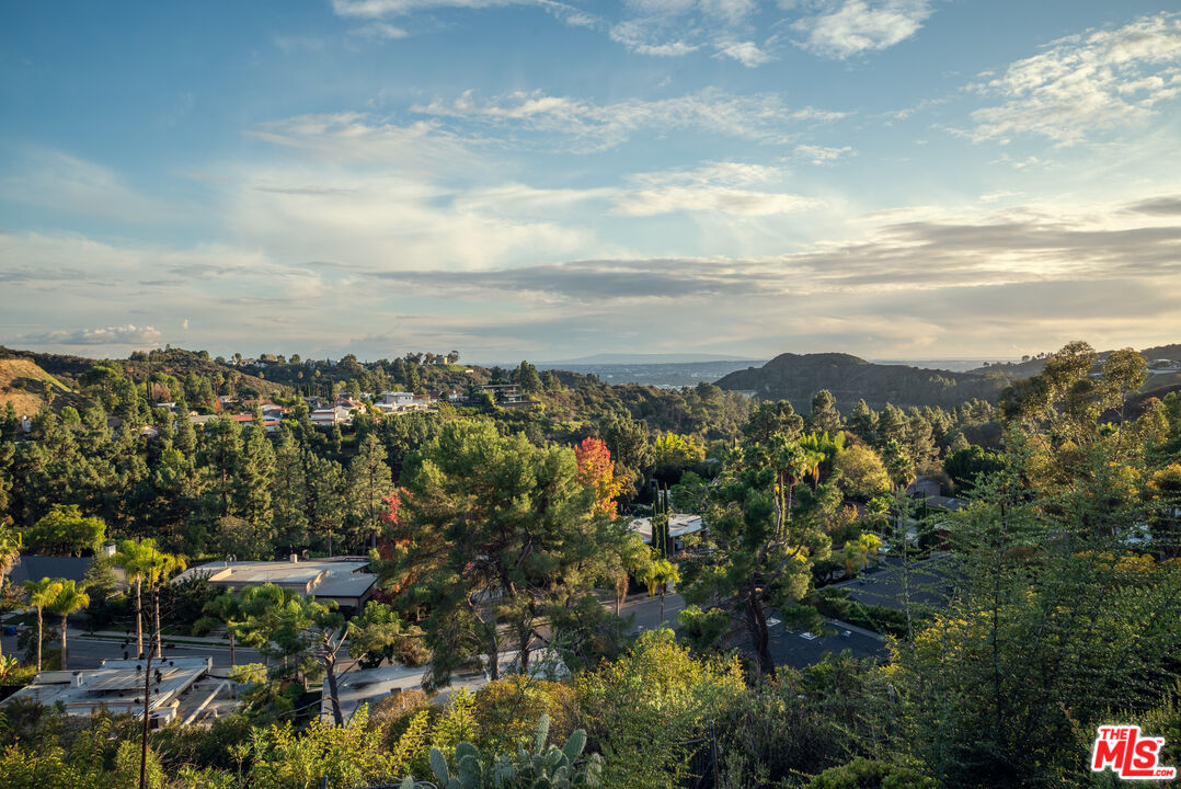 2701 Lake Hollywood Drive Los Angeles, CA 90068 - Photo 3 of 41 a view of a city