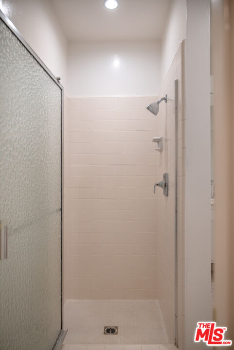 2701 Lake Hollywood Drive Los Angeles, CA 90068 - Photo 32 of 41 a bathroom with a shower