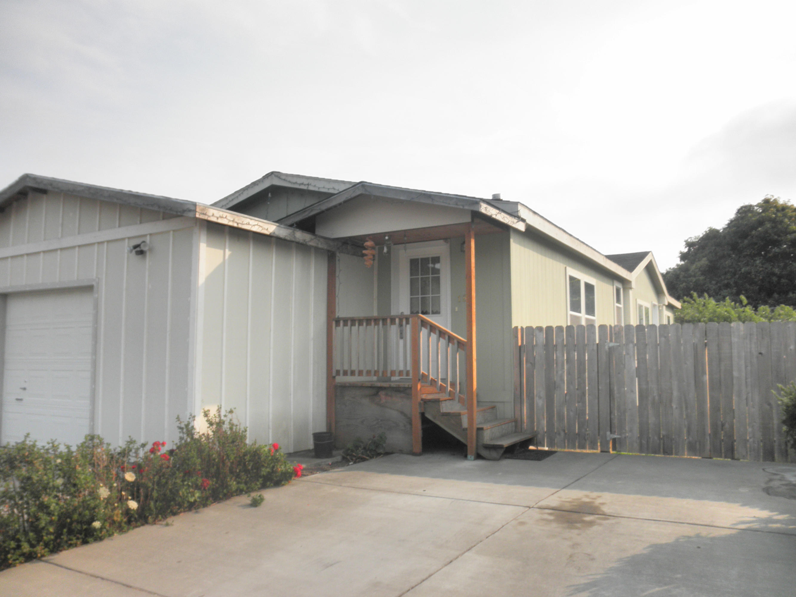 180 3rd Avenue Rio Dell, CA 95562 - Photo 1 of 16
