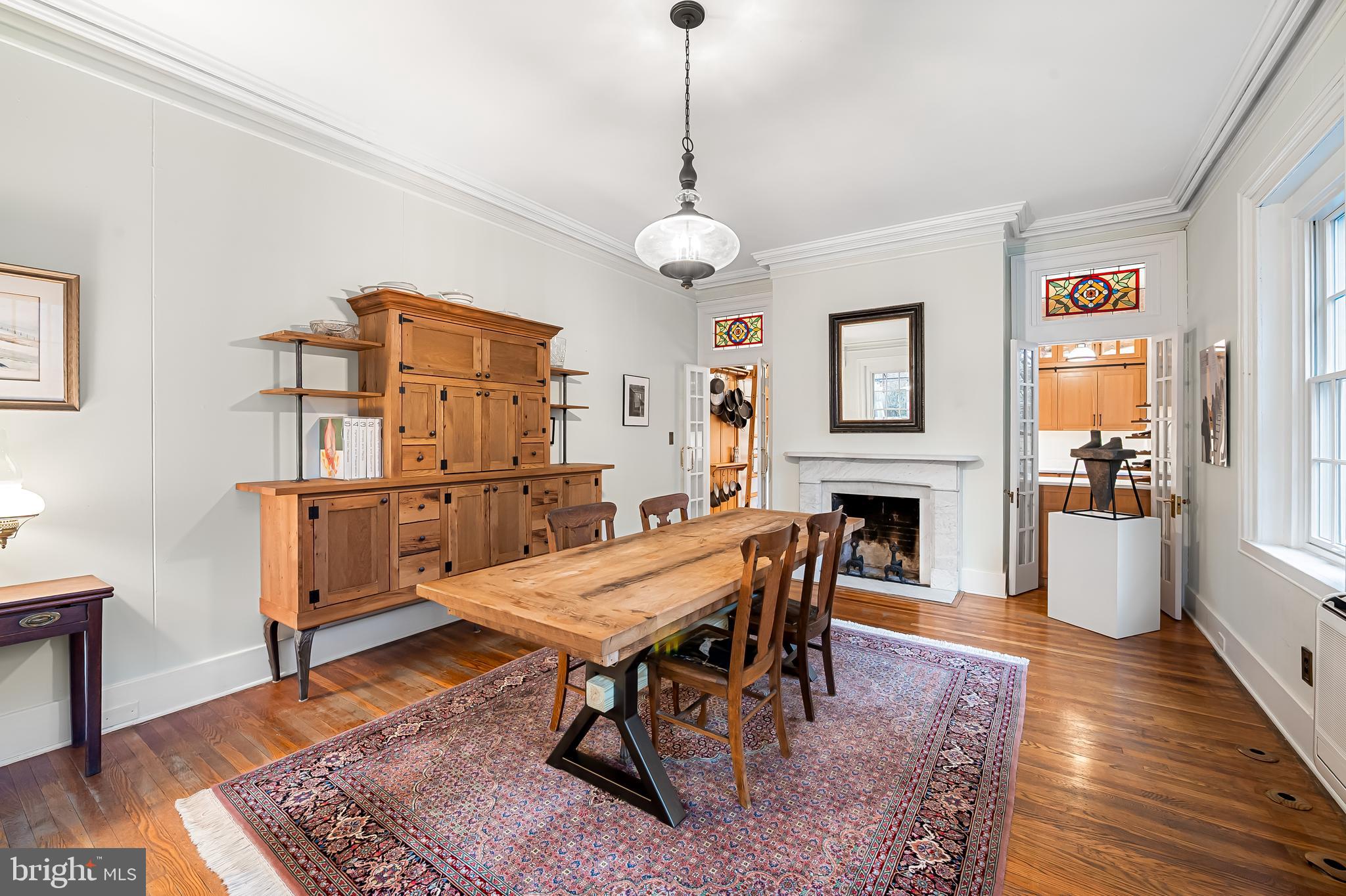 16 West Read Street Baltimore, MD 21201 - Photo 22 of 59 a view of a dining room with furniture