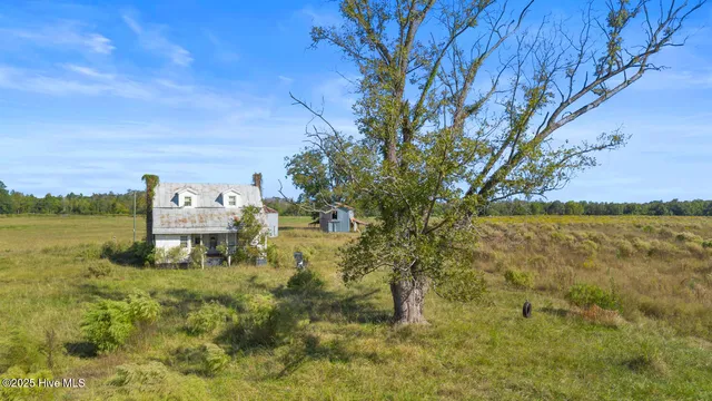 $425,000 | 2438 White Oak River Road, Maysville, NC 28555