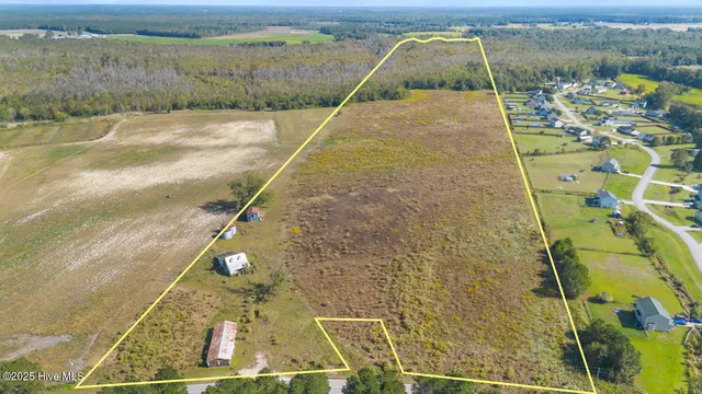 $425,000 | 2438 White Oak River Road, Maysville, NC 28555