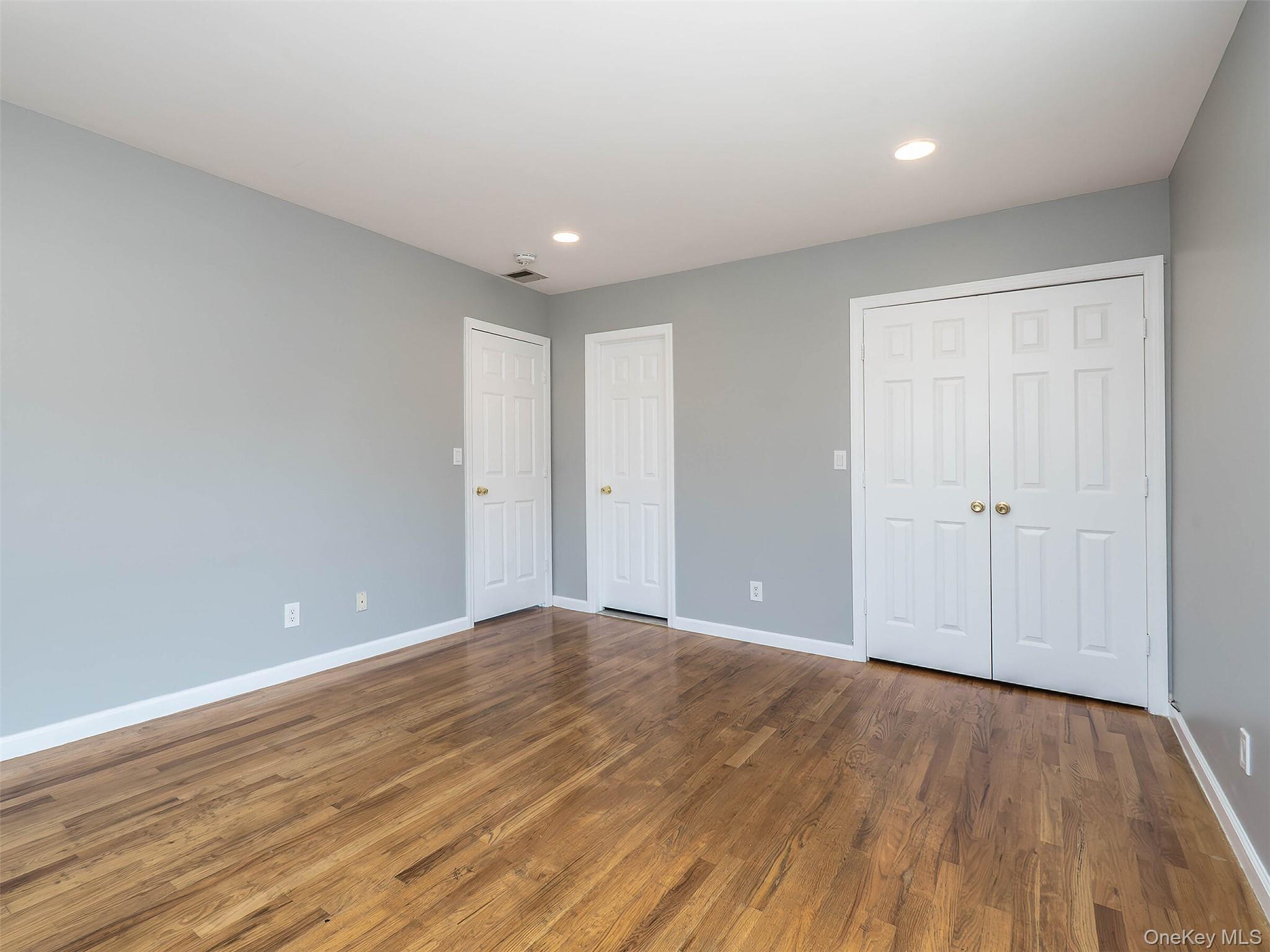 11 Shore Road, Unit 2 Port Washington, NY 11050 - Photo 9 of 22 Gallery Image 9