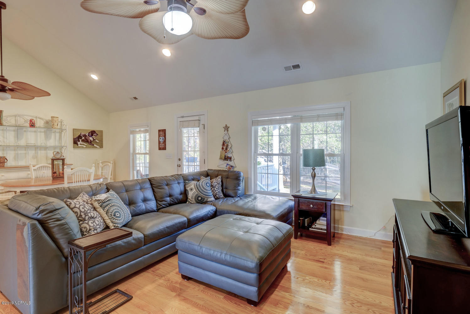 126 Golden Road Wilmington, NC 28409 - Photo 4 of 31 126 Golden Rd Wilmington NC-large-005-00