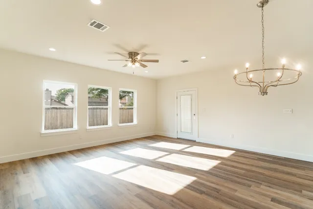 $368,775 | 309 String Prairie Way, Smithville, TX 78957