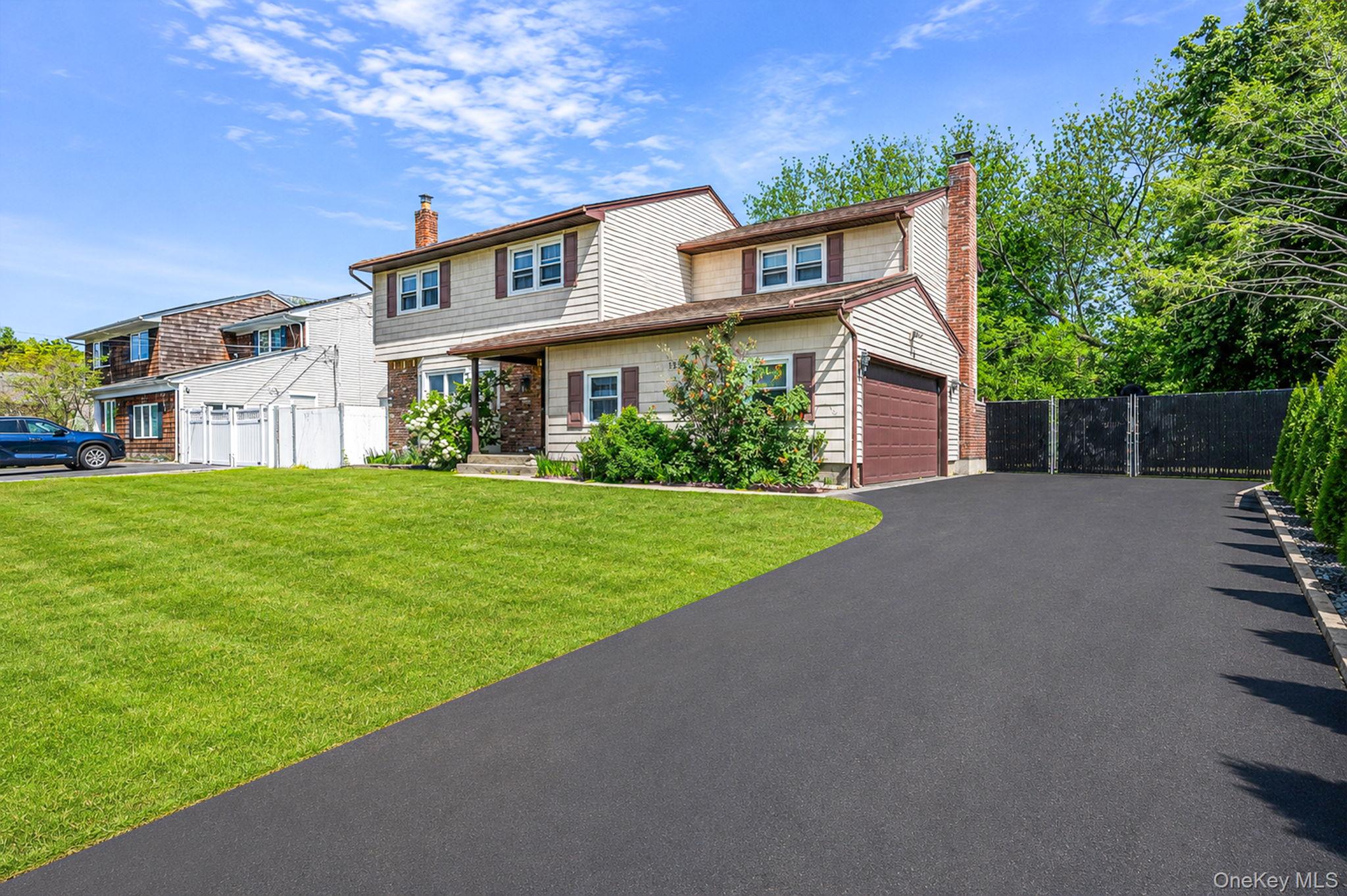 1335 August Road North Babylon, NY 11703 - Photo 3 of 40