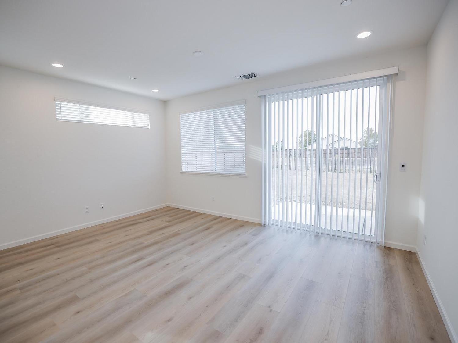 521 Fox Hunt Way Rio Linda, CA 95673 - Photo 13 of 78