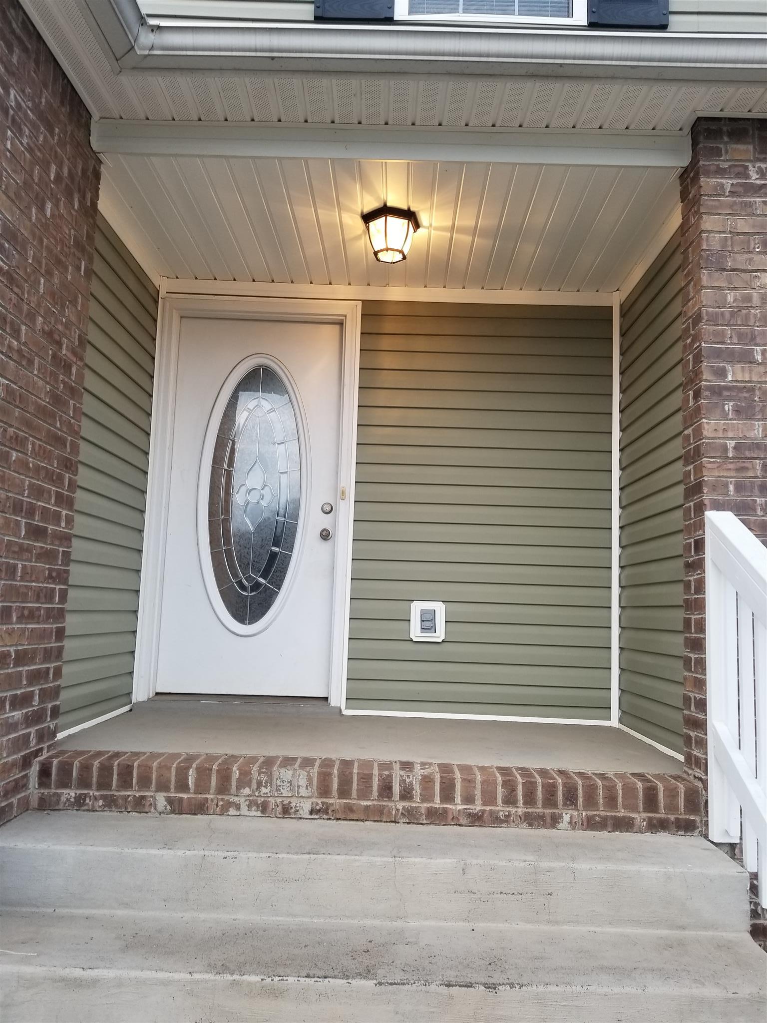 1537 Apache Way Clarksville, TN 37042 - Photo 4 of 19 a view of a door of a house