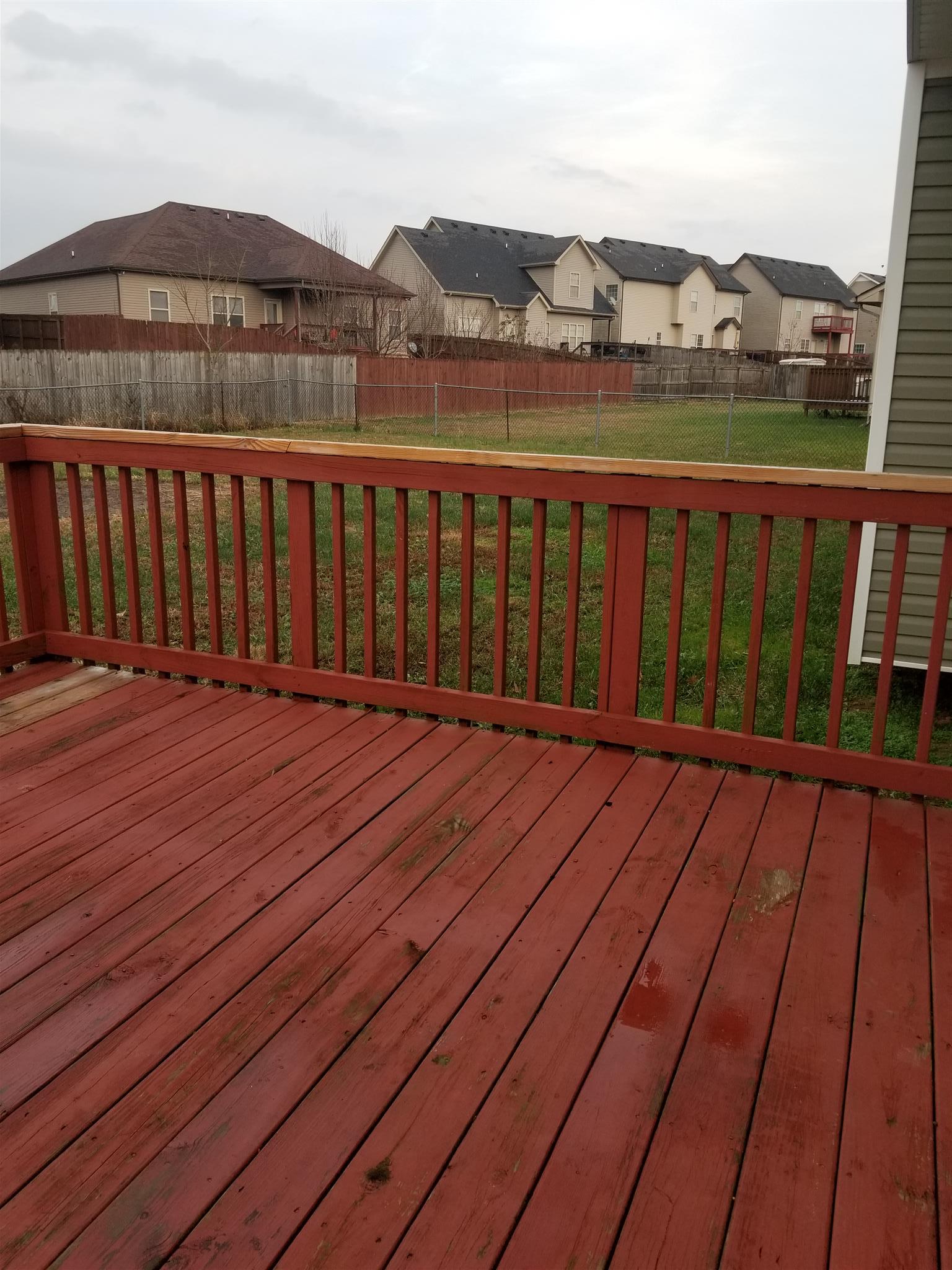 1537 Apache Way Clarksville, TN 37042 - Photo 5 of 19 a view of wooden deck
