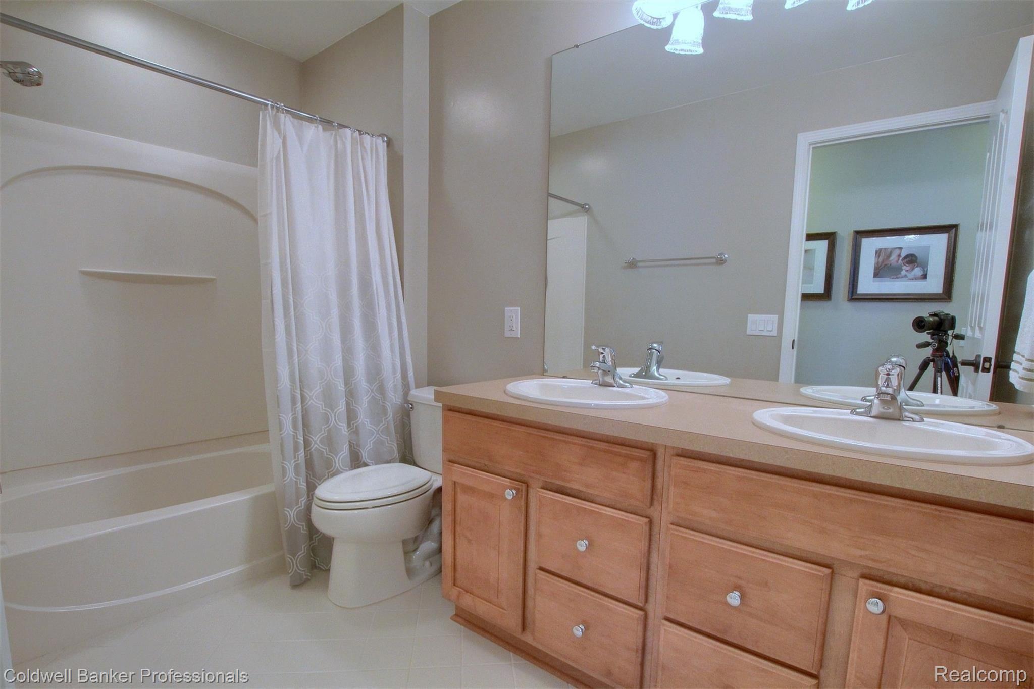 1348 Legacy Court Canton, MI 48187 - Photo 34 of 38 Upstairs Bath w/Dual Sinks