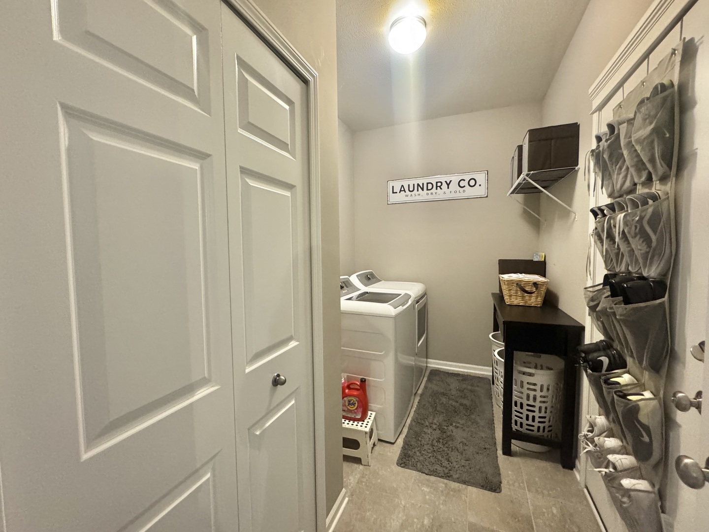 554 Stonebrook Drive Romeoville, IL 60446 - Photo 19 of 28 a bathroom with a sink and a shower