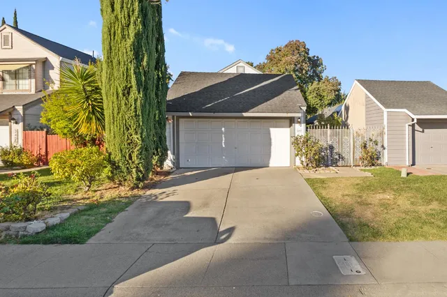 $399,900 | 2407 Seamist Drive, Sacramento, CA 95833
