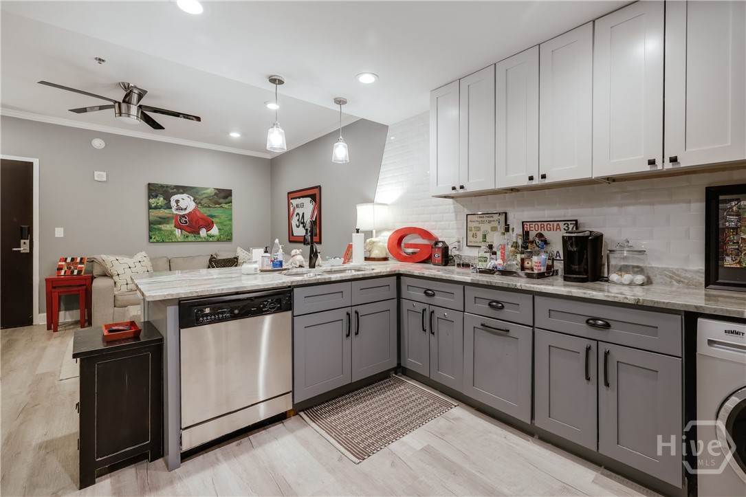 250 West Broad Street, Unit 801 Athens, GA 30601 - Photo 10 of 42