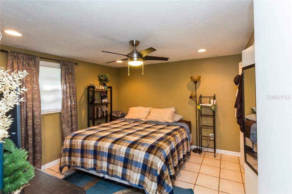 208 Craft Road Brandon, FL 33511 - Photo 19 of 25 Gallery Image 19