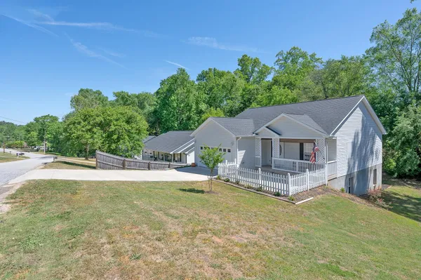 $369,900 | 298 North Orchard Drive, Taylors, SC 29687