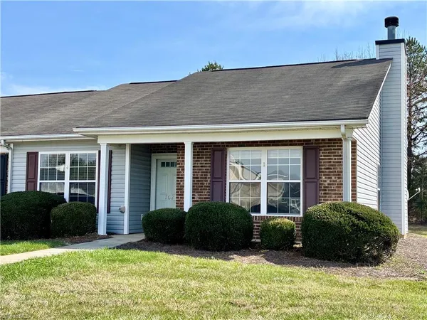 $207,900 | 702 Oakmont Circle, Archdale, NC 27263
