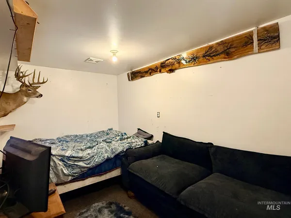 $299,000 | 335 Pine Street, Peck, ID 83545