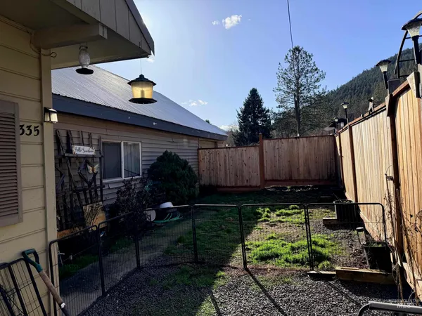 $299,000 | 335 Pine Street, Peck, ID 83545