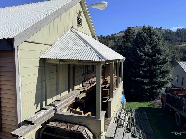 $299,000 | 335 Pine Street, Peck, ID 83545