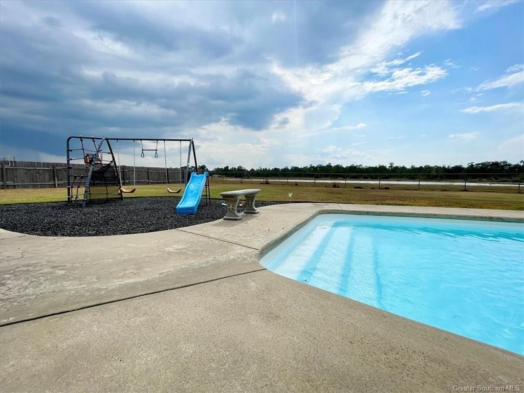 2437 West Coffey Pines Road Lake Charles, LA 70611 - Photo 14 of 17
