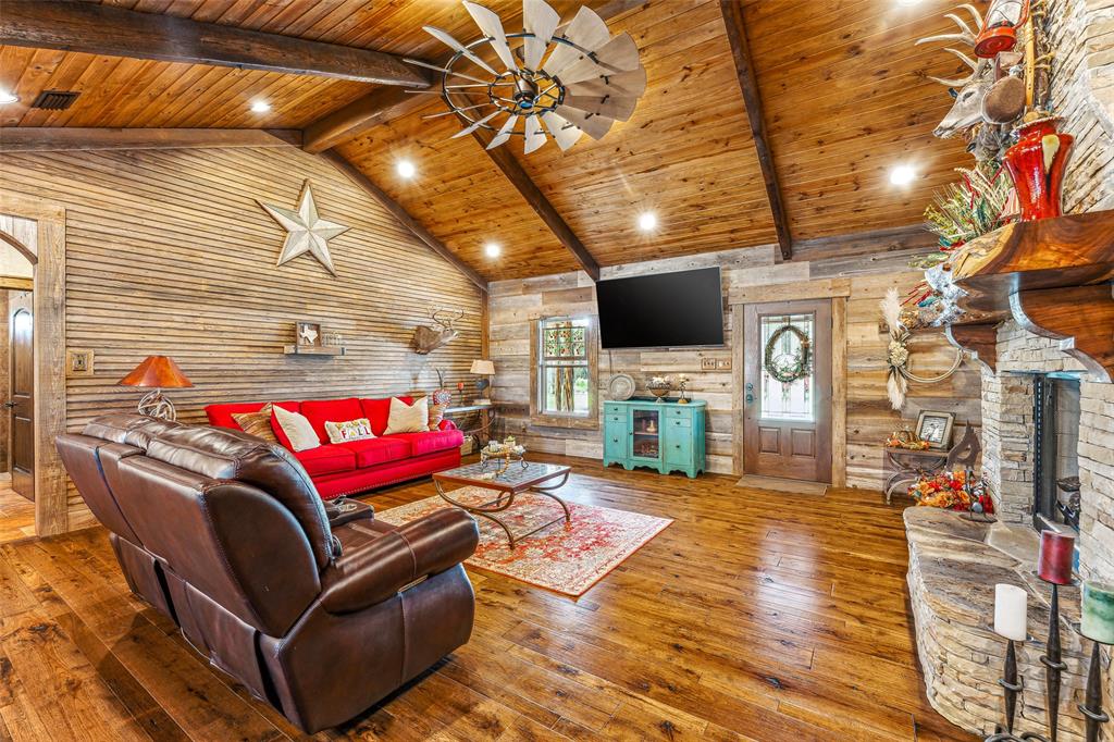 2113 County Road 2012 Walnut Springs, TX 76690 - Photo 22 of 40