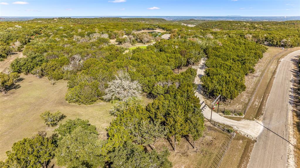 2113 County Road 2012 Walnut Springs, TX 76690 - Photo 10 of 40