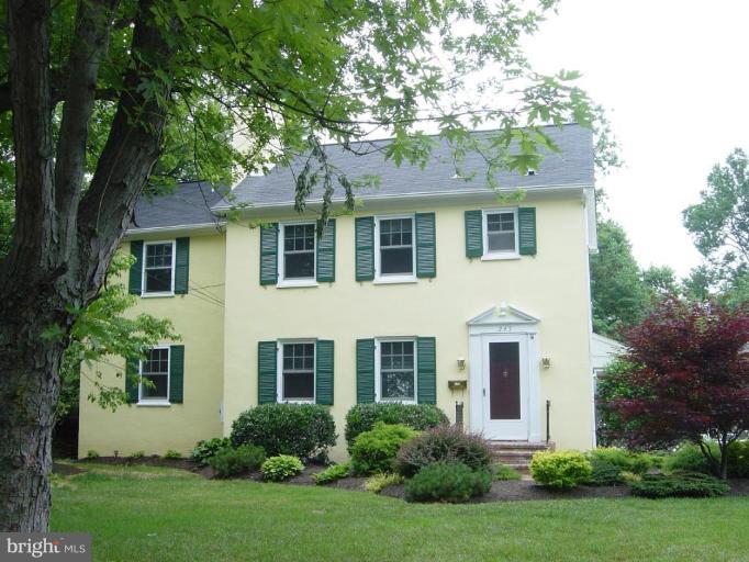 245 Edwards Ferry Road Northeast Leesburg, VA 20176 - Photo 1 of 1 Exterior (Main)