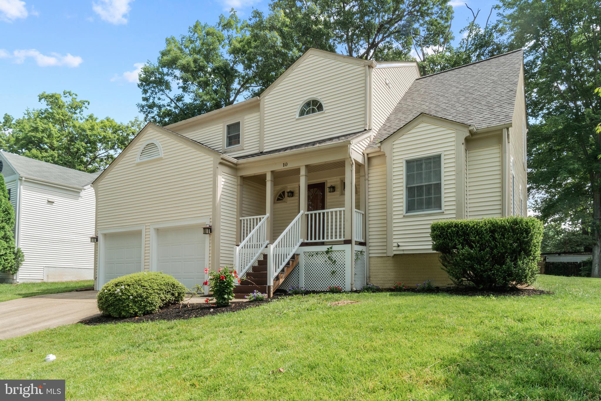 10 Ridgewood Drive Stafford, VA 22556 - Photo 2 of 21 Enjoy relaxing on your front porch.