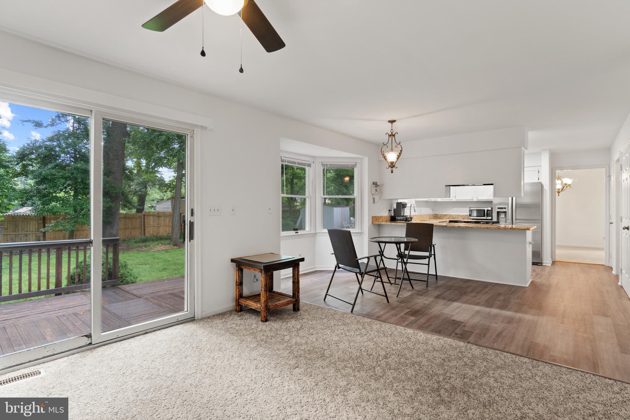 10 Ridgewood Drive Stafford, VA 22556 - Photo 8 of 21 Eat-in Kitchen and Bay Window