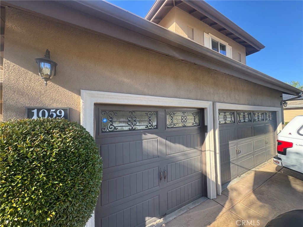 1059 Silvercreek Road Corona, CA 92882 - Photo 2 of 54