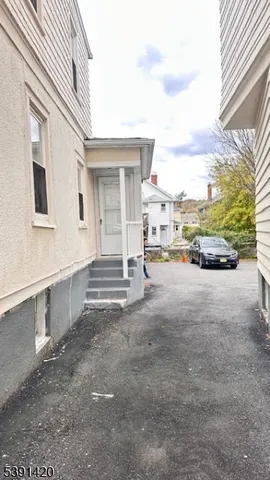 $3,050 | 19 Mechanic Street, Millburn, NJ 07041