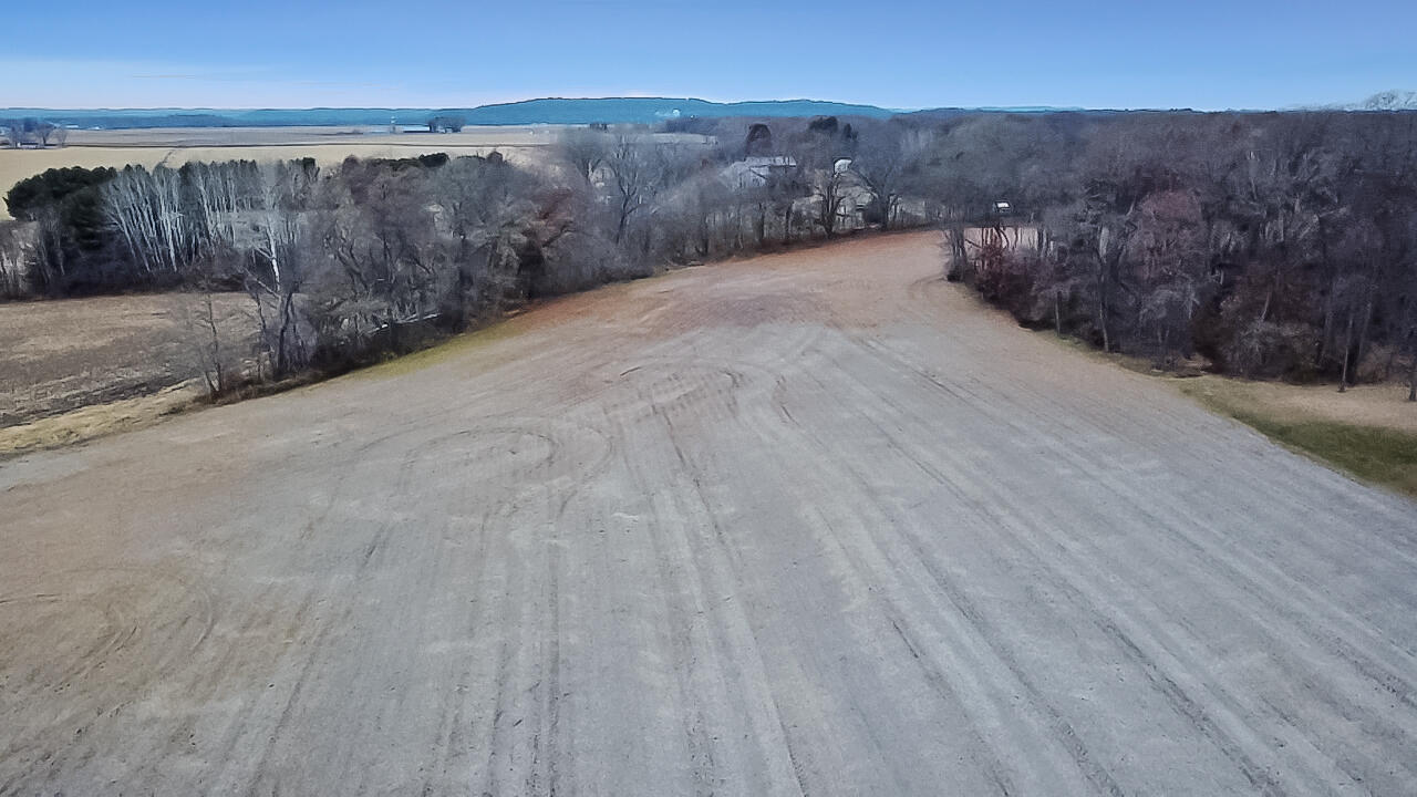W4961 Cemetery Road Mauston, WI 53948 - Photo 6 of 17 2025-11-15-07-09-12-535
