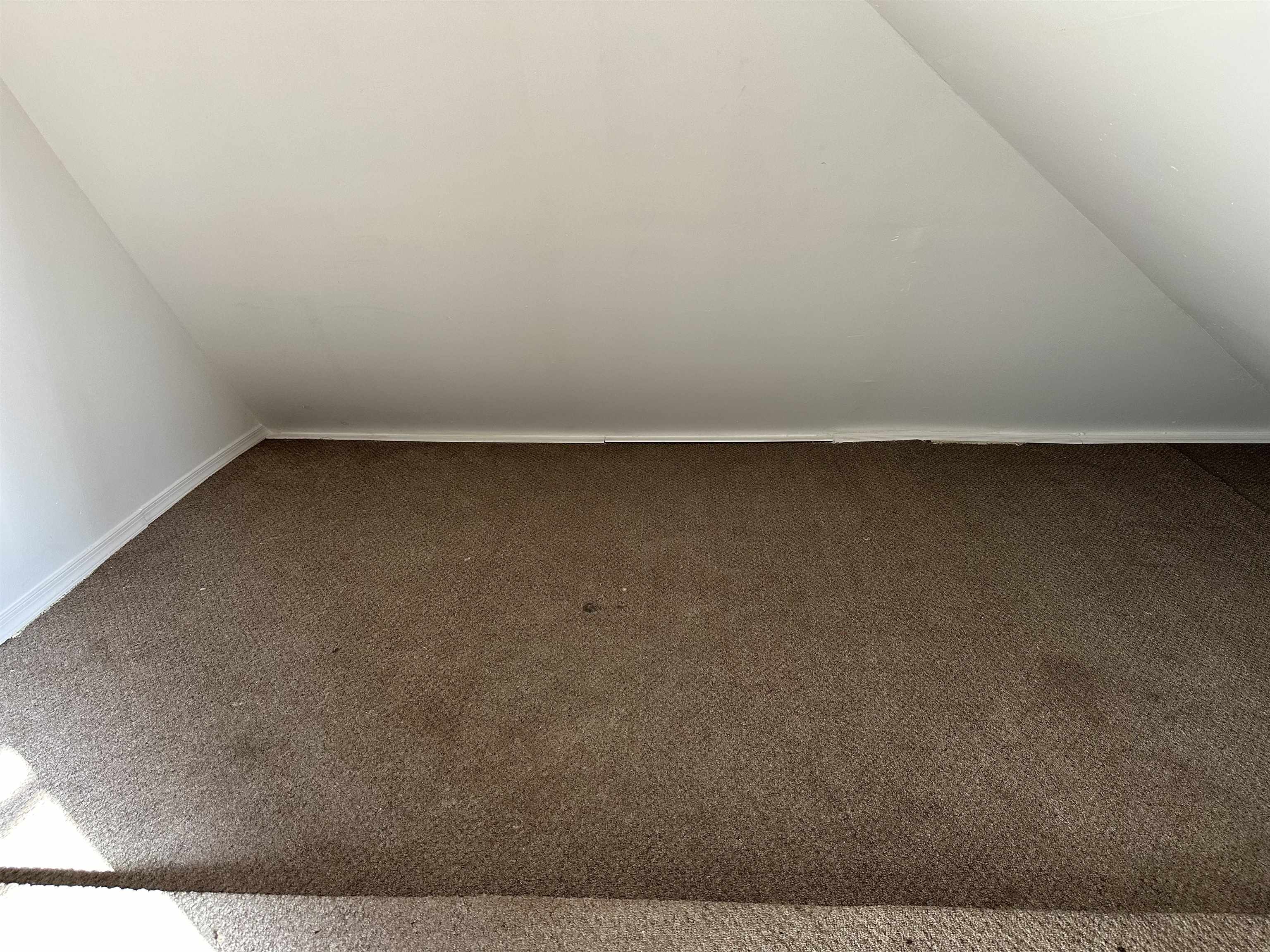 6 Kelly Parkway, Unit 2 Bayonne, NJ 07002 - Photo 8 of 9 a view of room and yard