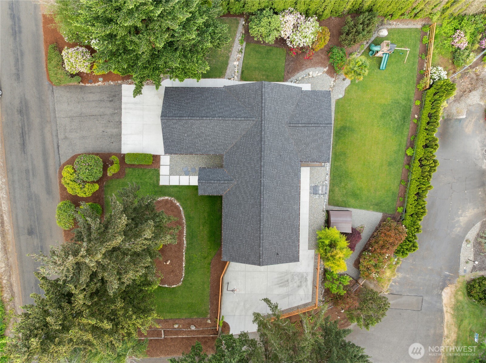 11016 46th Street East Edgewood, WA 98372 - Photo 6 of 40