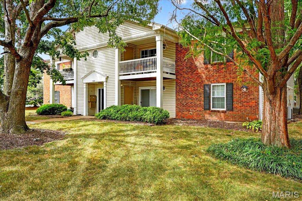 5265 Cricket Glen Court, Unit A St. Louis, MO 63129 - Photo 2 of 19