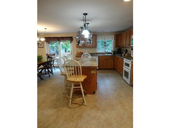 28 Cota Road Merrimack, NH 03054 - Photo 6 of 35