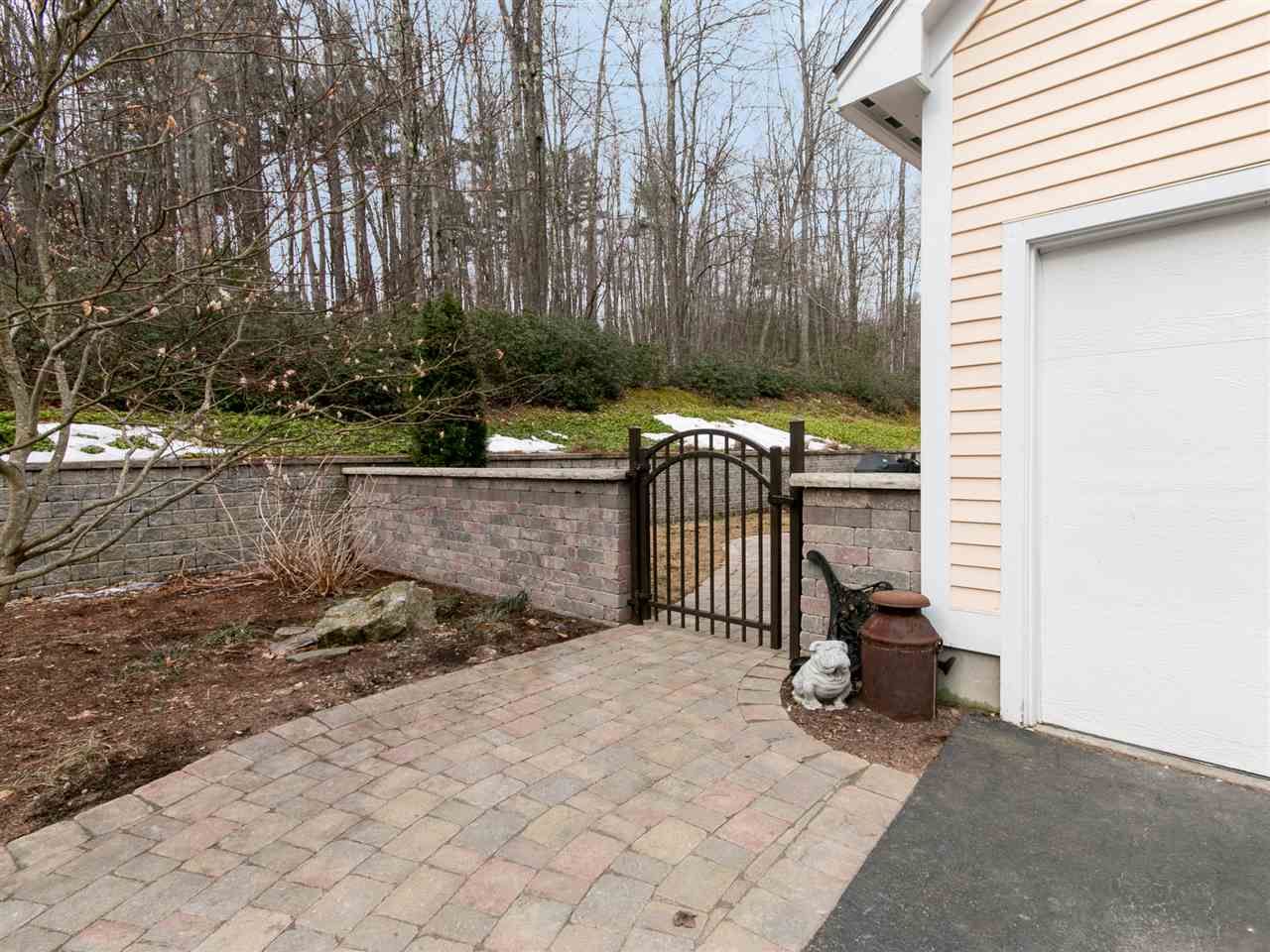 40 Cider Mill Road Bedford, NH 03110 - Photo 24 of 34
