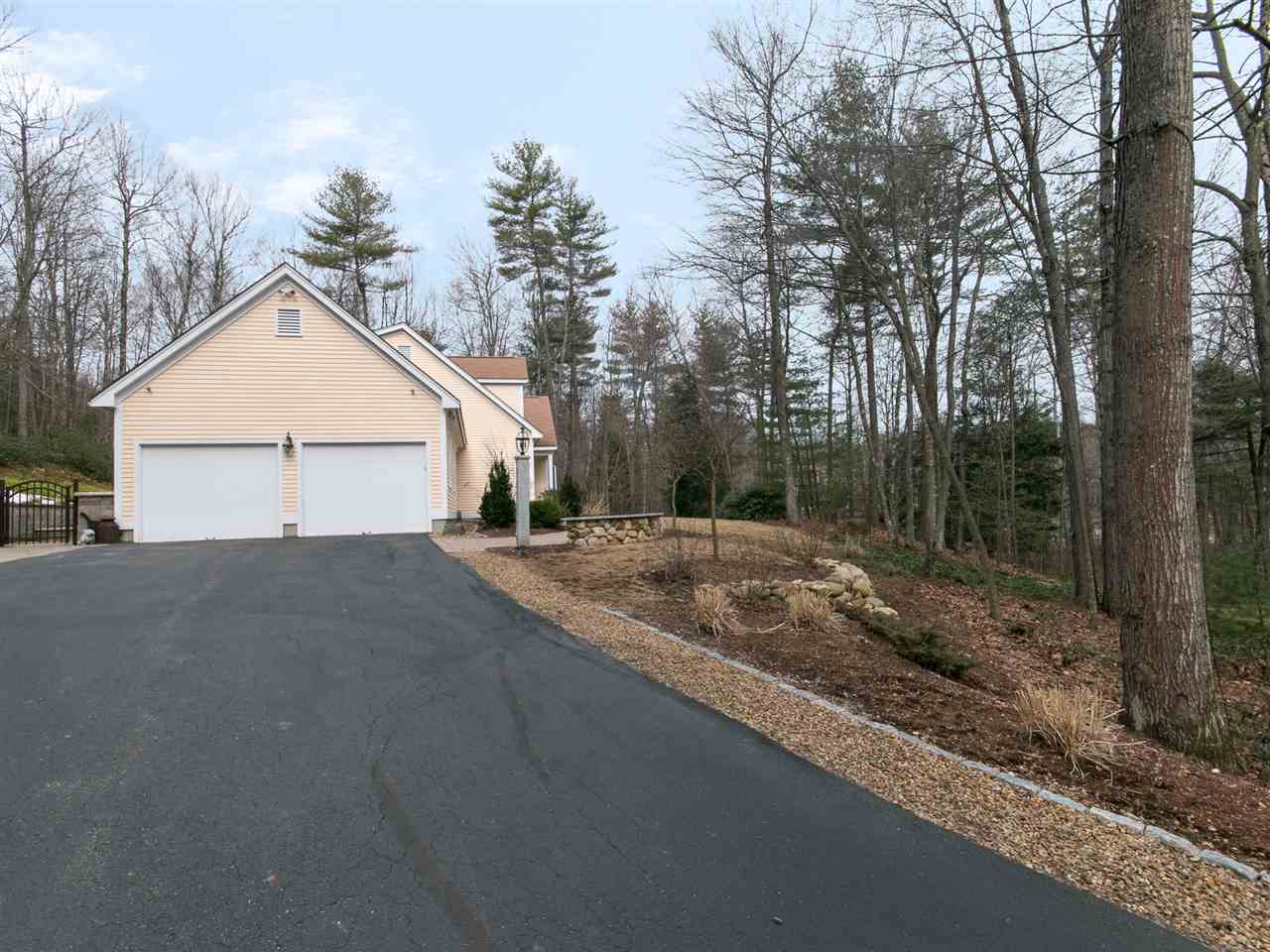 40 Cider Mill Road Bedford, NH 03110 - Photo 27 of 34