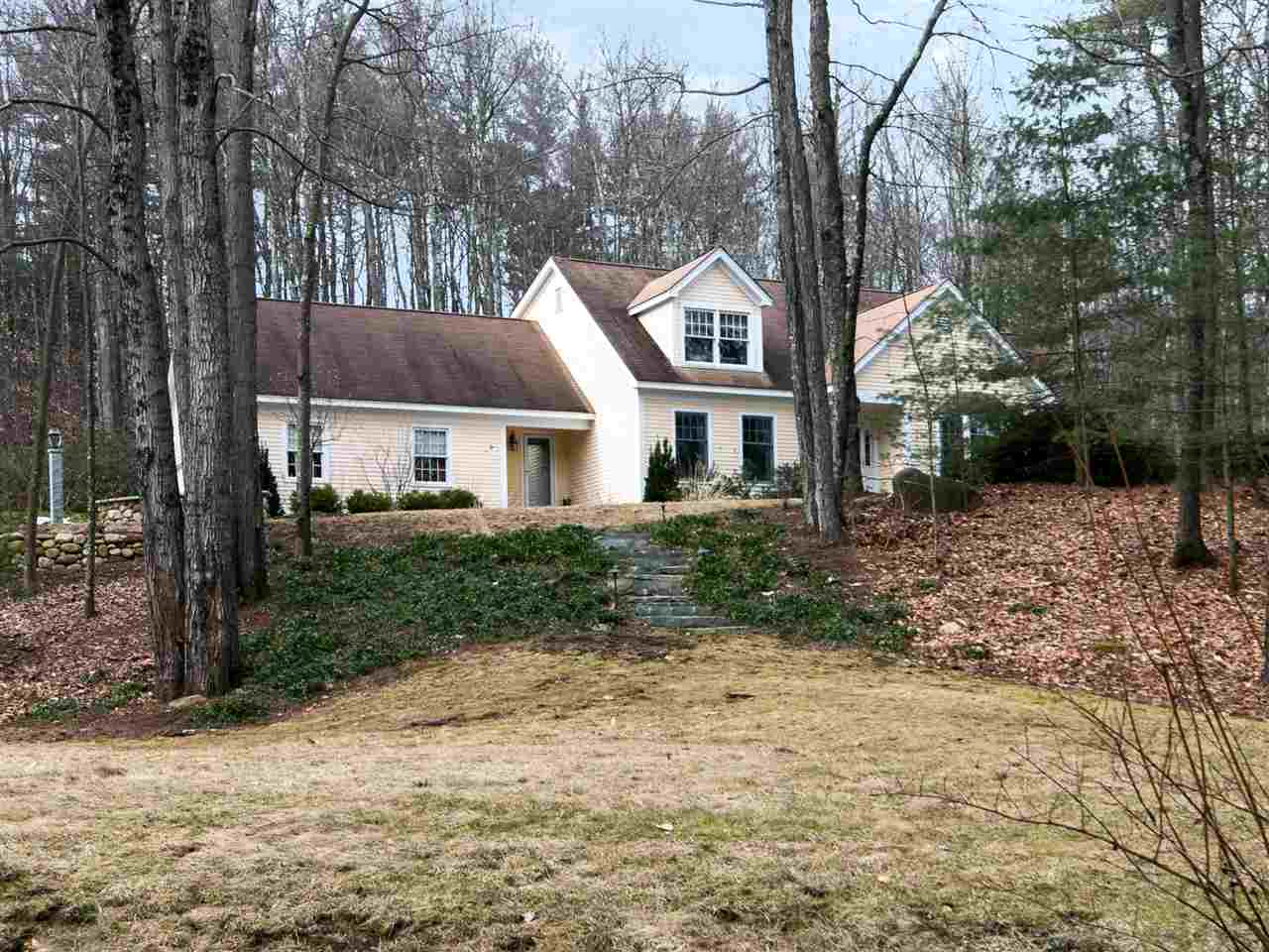 40 Cider Mill Road Bedford, NH 03110 - Photo 4 of 34