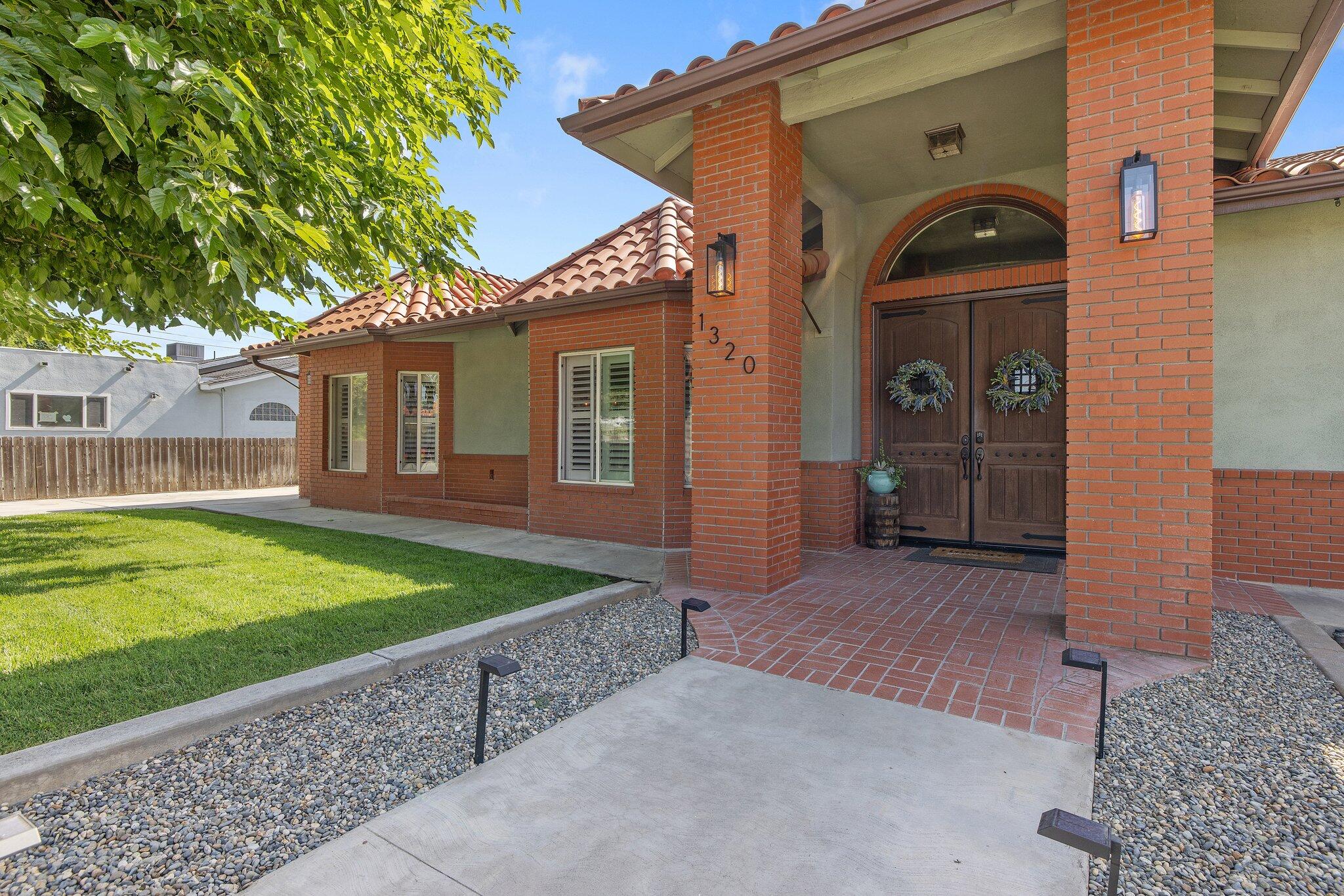 1320 South Filbert Road Exeter, CA 93221 - Photo 2 of 63 8-web-or-mls-713A8036