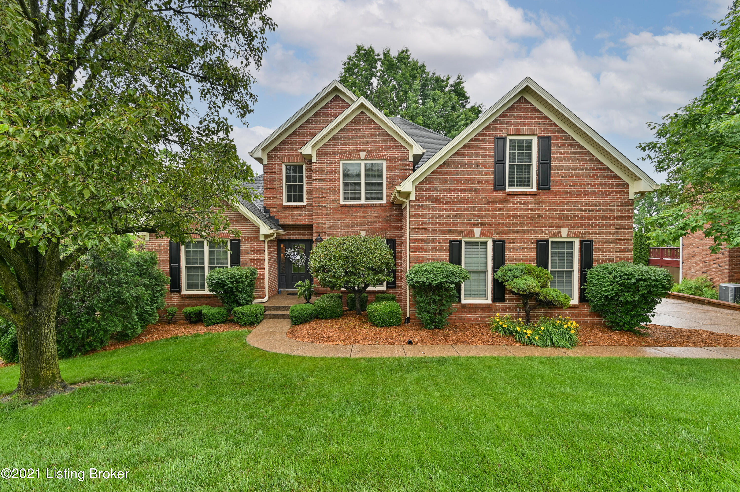 14015 Hickory Ridge Road Louisville, KY 40245 - Photo 1 of 48 055 - 20210603 6261