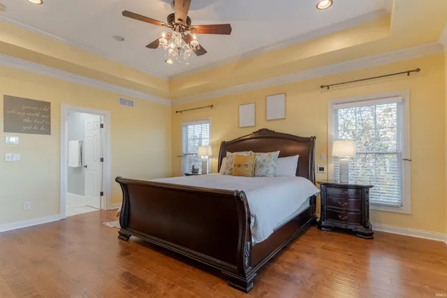 $995,000 | 2800 Briarcliff Drive, Newburgh, IN 47630