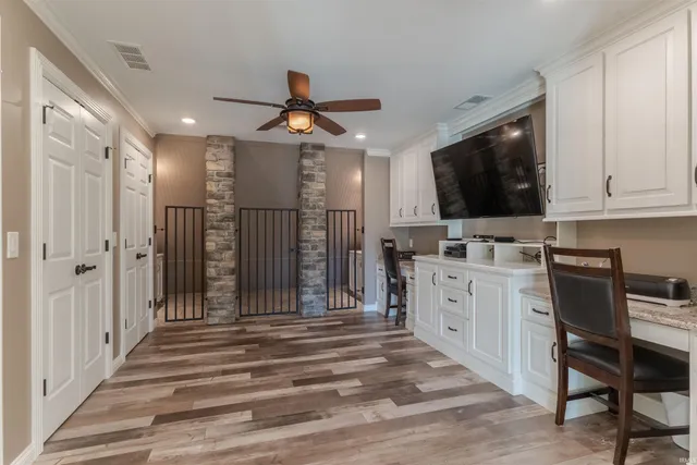 $995,000 | 2800 Briarcliff Drive, Newburgh, IN 47630