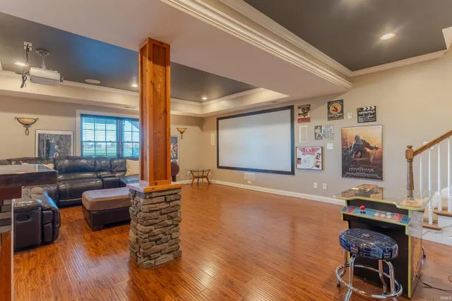 $995,000 | 2800 Briarcliff Drive, Newburgh, IN 47630