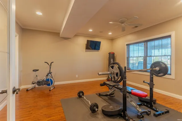 $995,000 | 2800 Briarcliff Drive, Newburgh, IN 47630