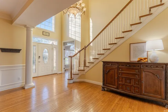 $995,000 | 2800 Briarcliff Drive, Newburgh, IN 47630