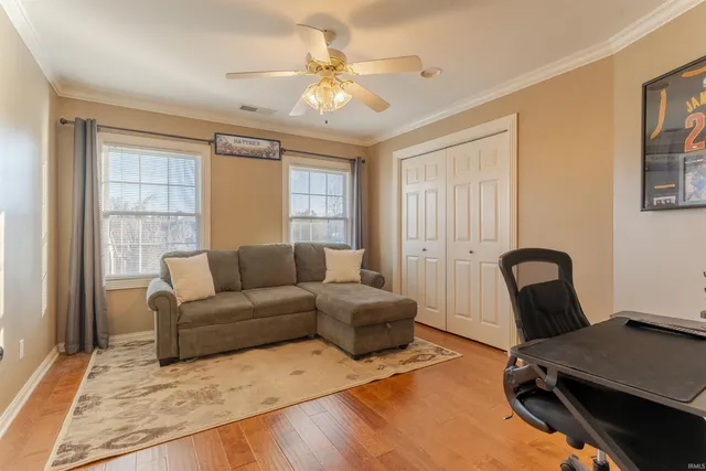 $995,000 | 2800 Briarcliff Drive, Newburgh, IN 47630