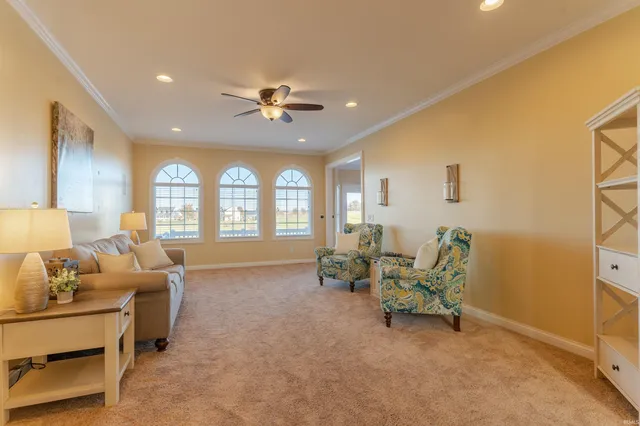 $995,000 | 2800 Briarcliff Drive, Newburgh, IN 47630