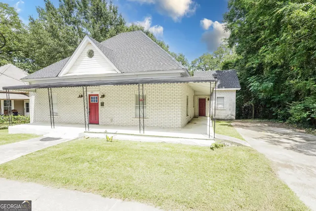 $165,000 | 225 Atlanta Street, Barnesville, GA 30204