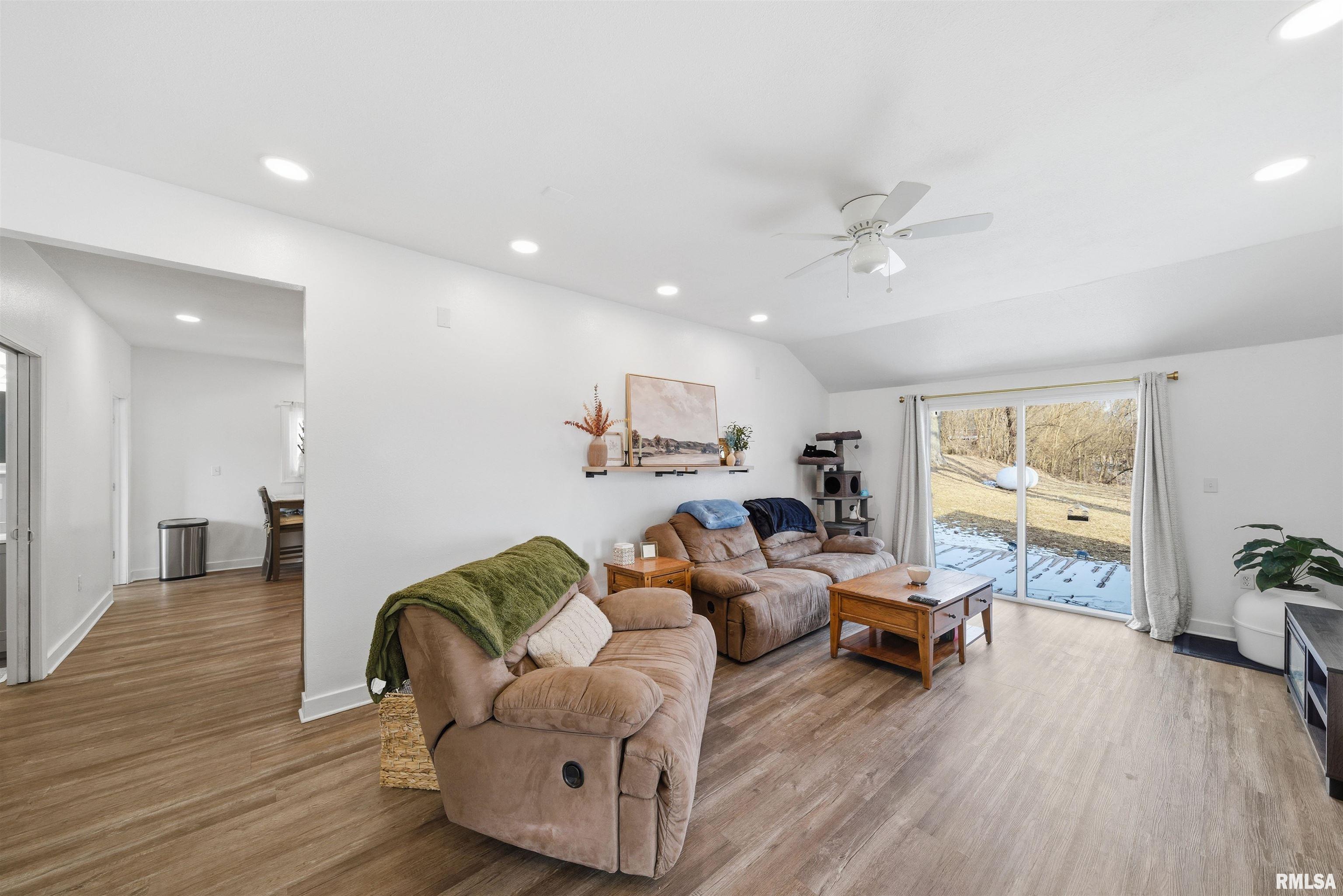 13213 West Wheeler Road Glasford, IL 61533 - Photo 4 of 33